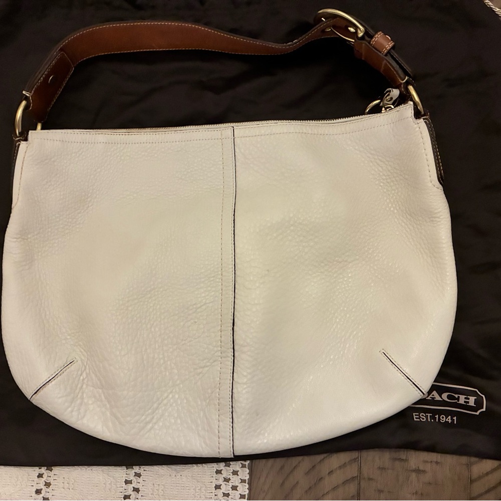 Vintage Coach Cream Pebbled Leather Shoulder Hobo Style Bag A0893-11839